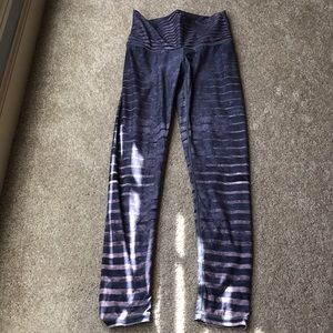 Size small yoga pants. Good condition.